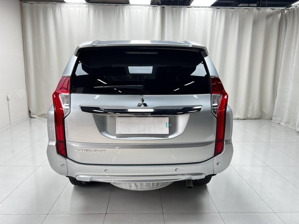 Mitsubishi Pajero Sport (Import)