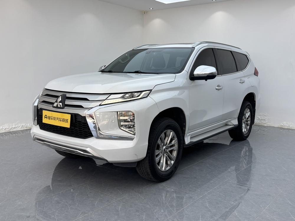 Mitsubishi Pajero Sport (Import)