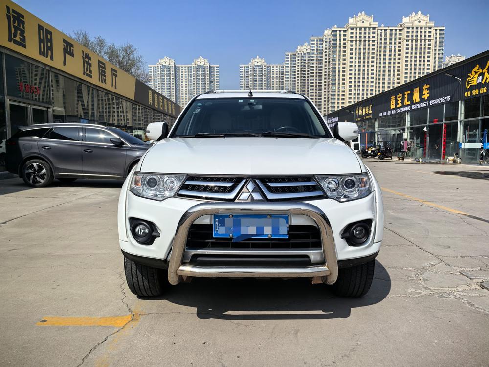 Mitsubishi Pajero Sport