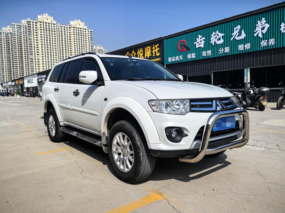 Mitsubishi Pajero Sport