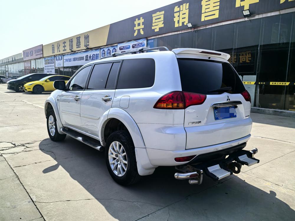 Mitsubishi Pajero Sport