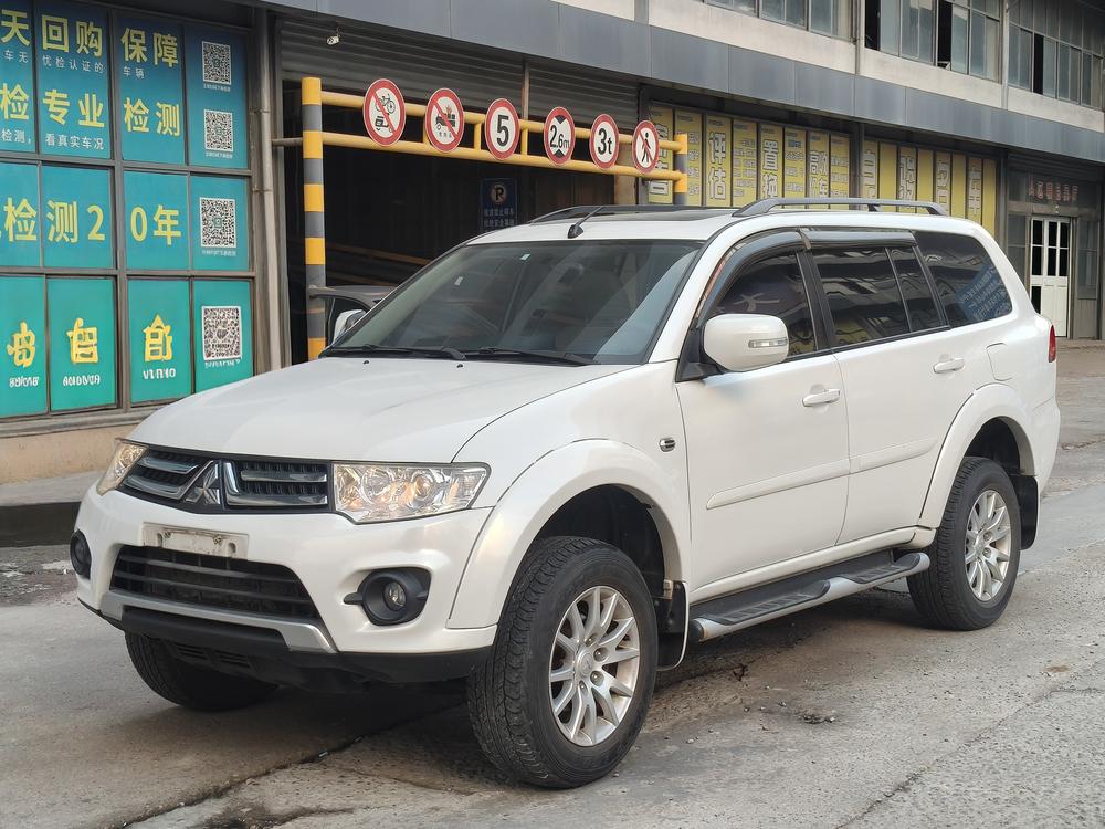 Mitsubishi Pajero Sport