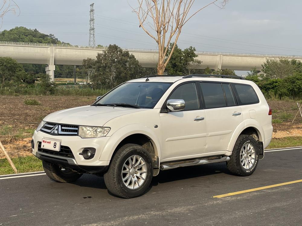 Mitsubishi Pajero Sport