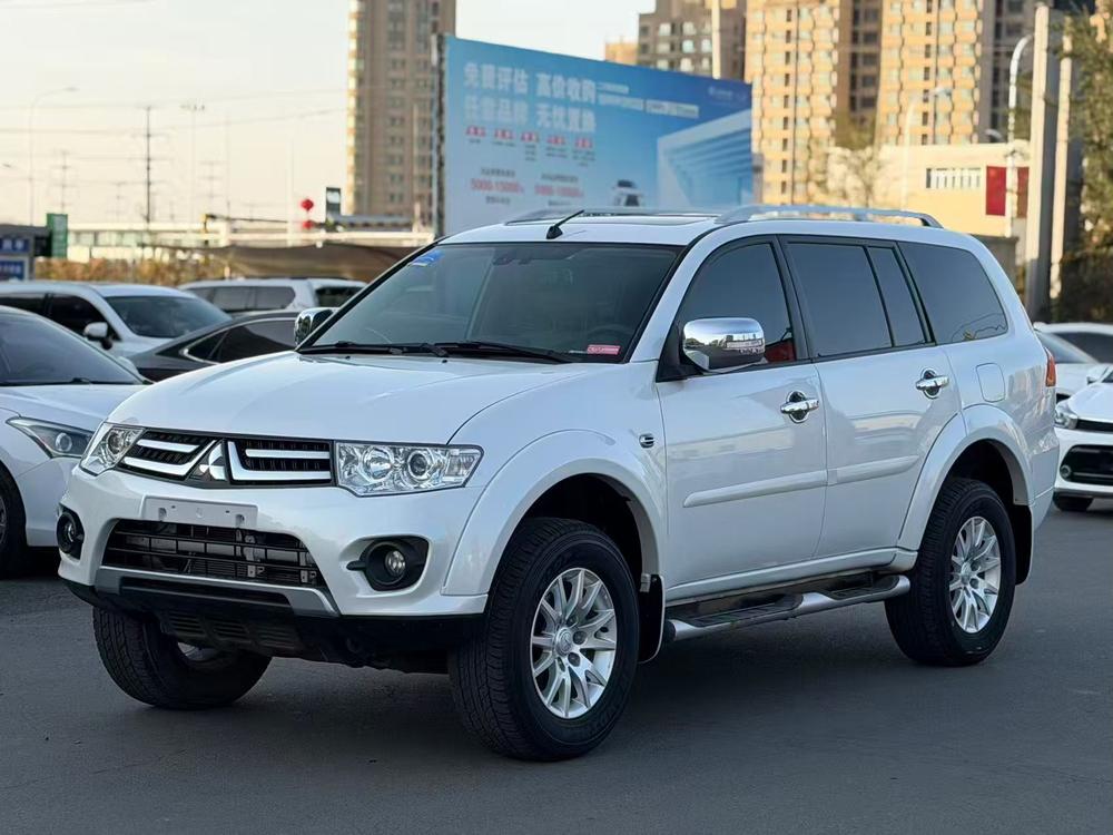 Mitsubishi Pajero Sport