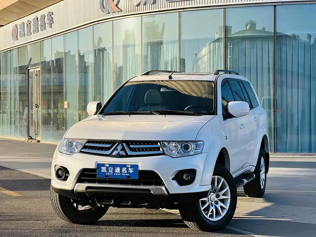 Mitsubishi Pajero Sport