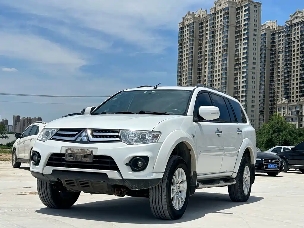 Mitsubishi Pajero Sport