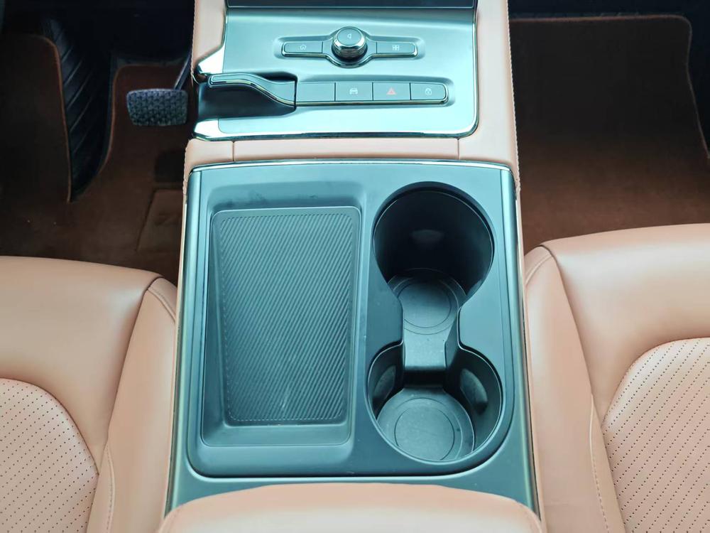 NIO NIO EC6