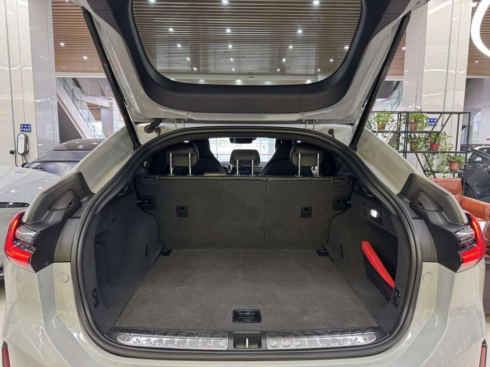 NIO NIO EC6