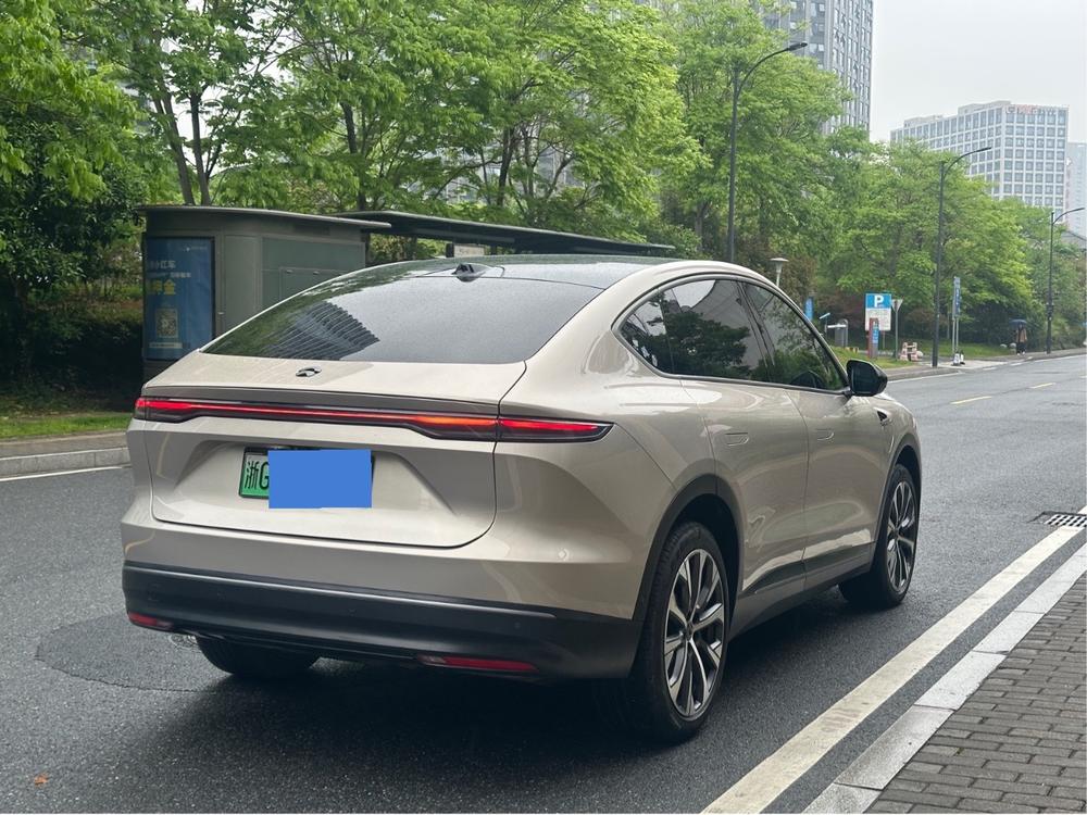 NIO NIO EC7