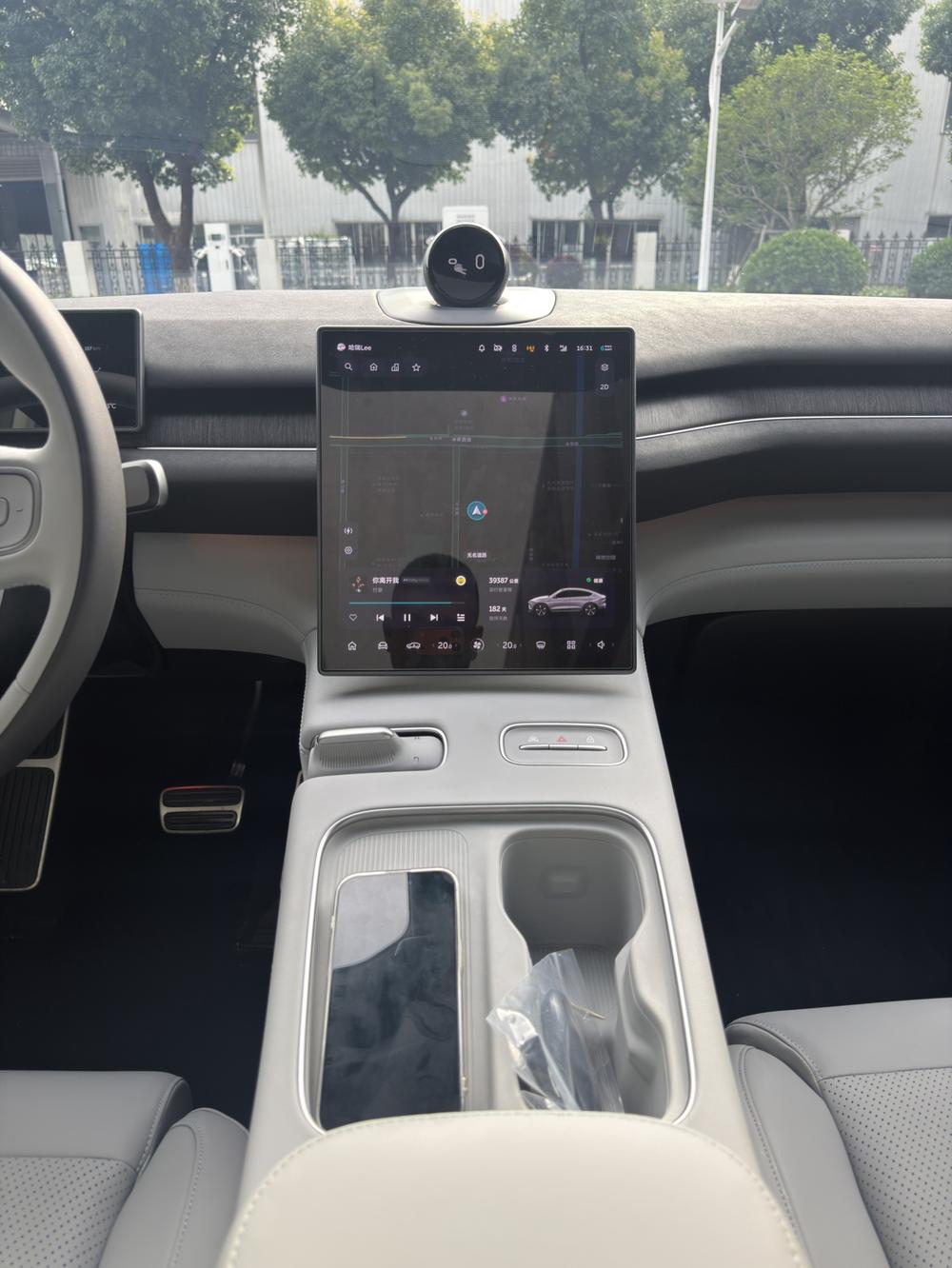 NIO NIO EC7