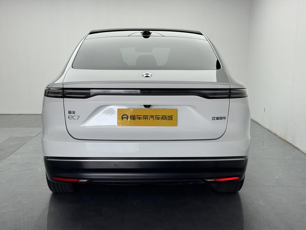 NIO NIO EC7