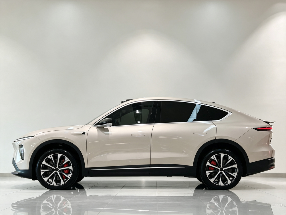 NIO NIO EC7