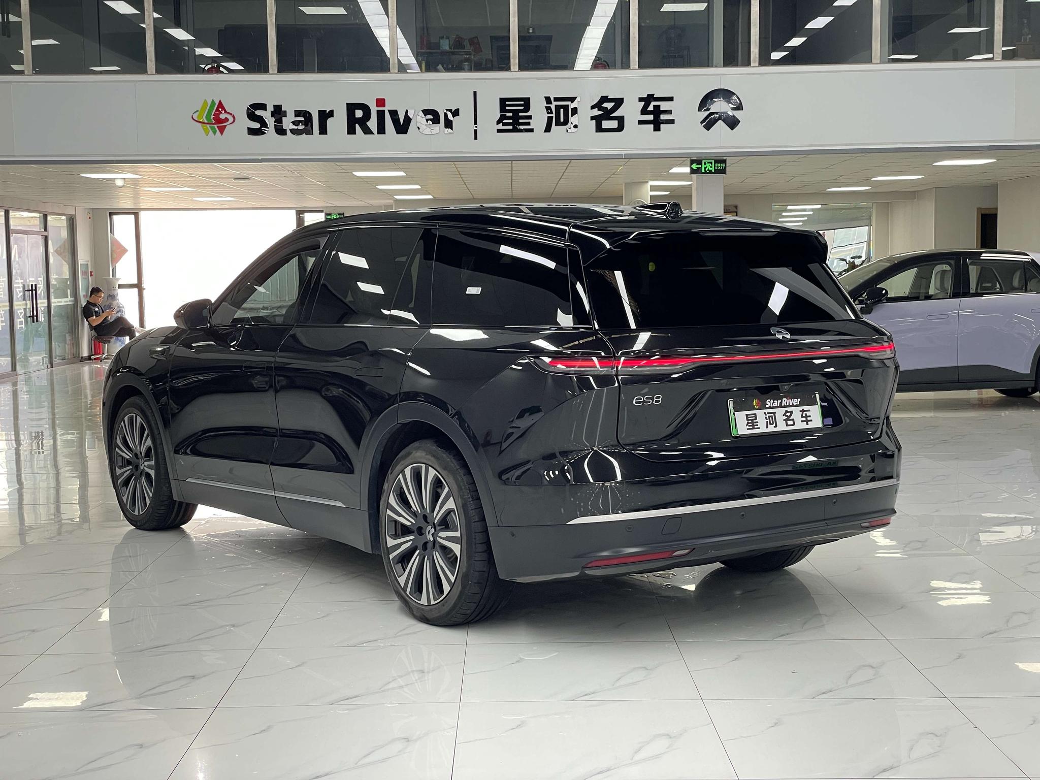NIO NIO ES8