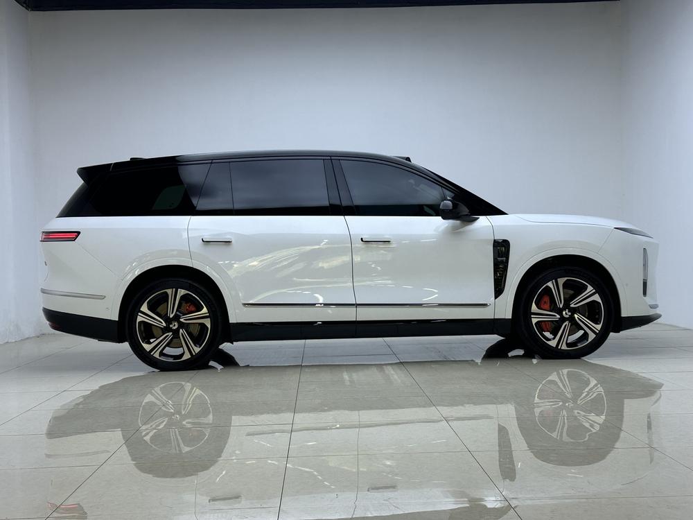 NIO NIO ES8