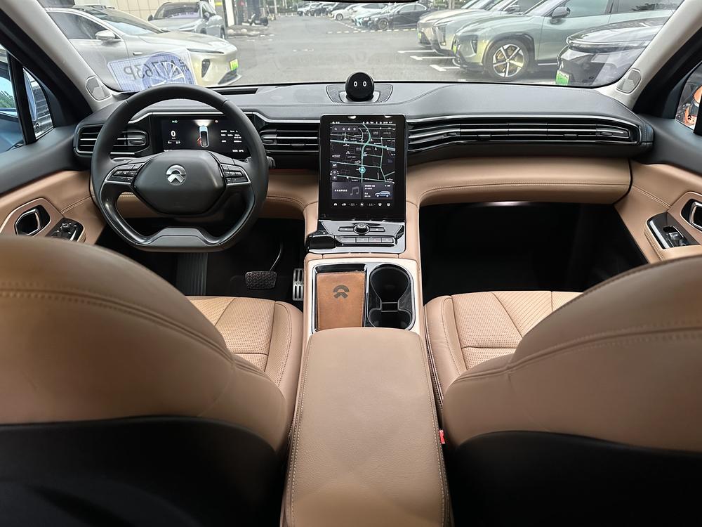 NIO NIO ES8