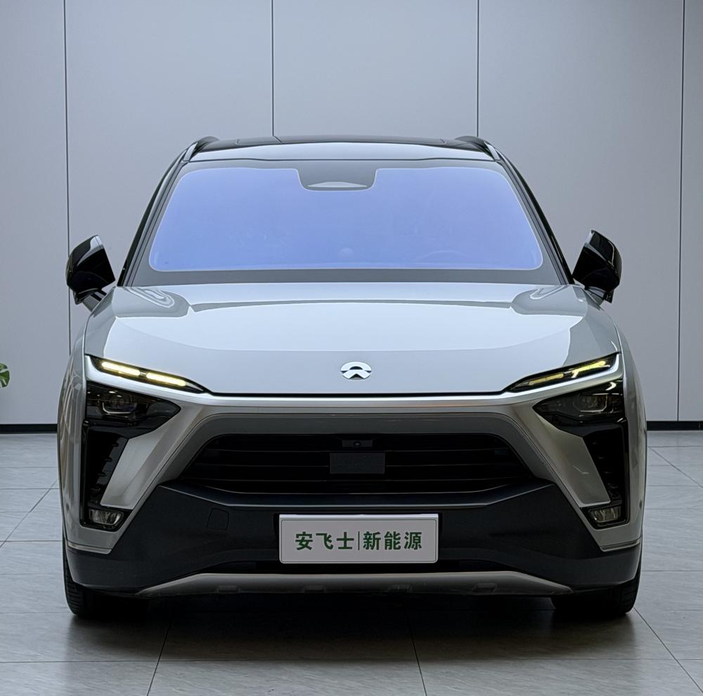 NIO NIO ES8