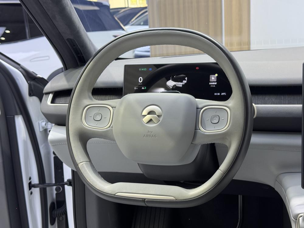 NIO NIO ES8