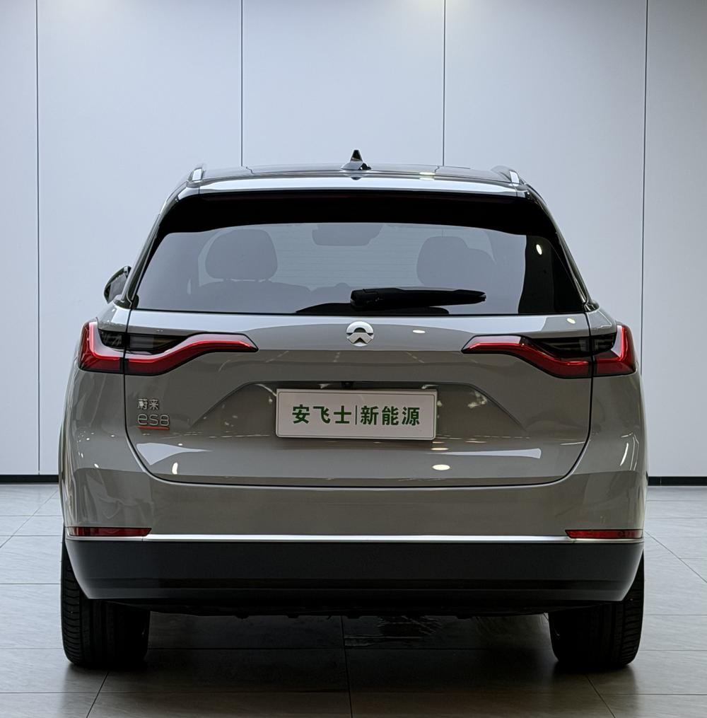 NIO NIO ES8