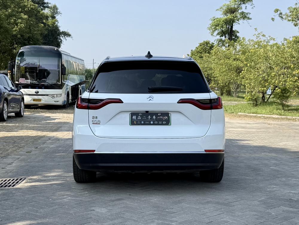 NIO NIO ES8