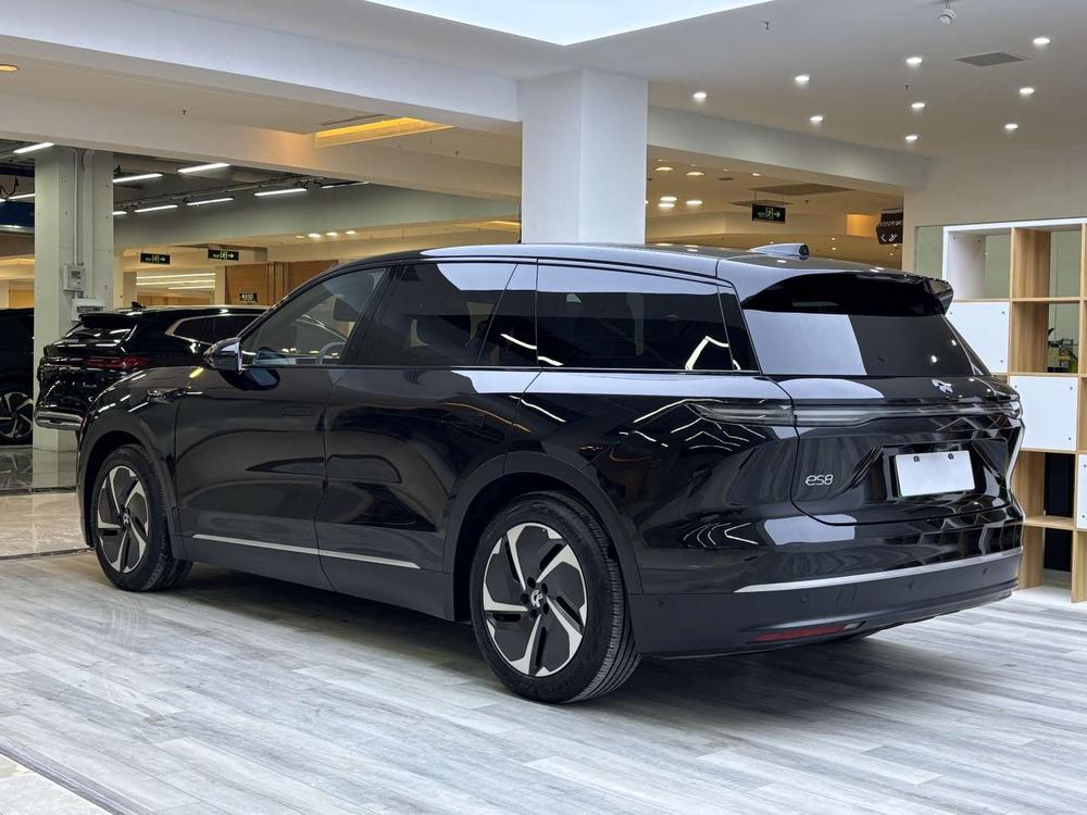 NIO NIO ES8