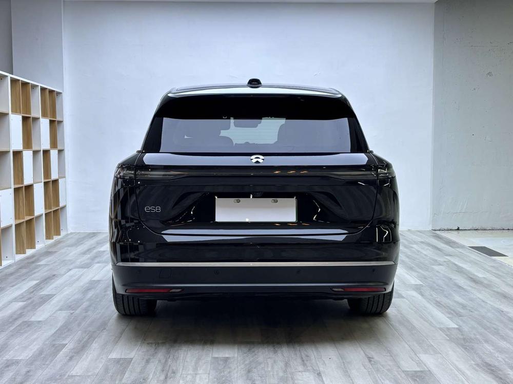 NIO NIO ES8