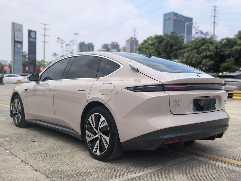 NIO NIO ET5