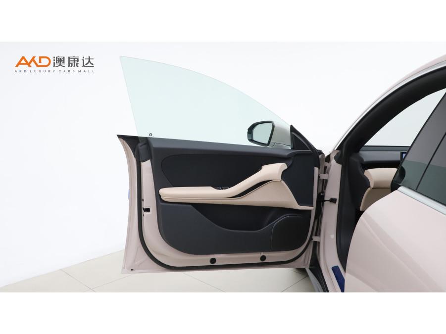 NIO NIO ET5