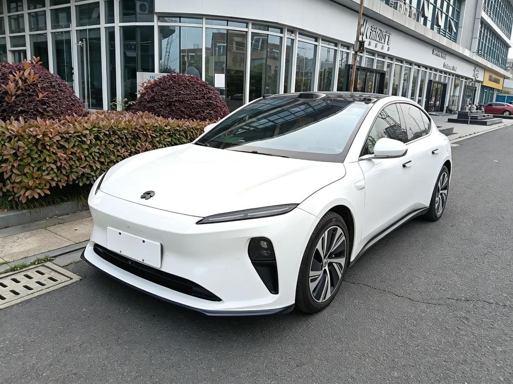 NIO NIO ET5