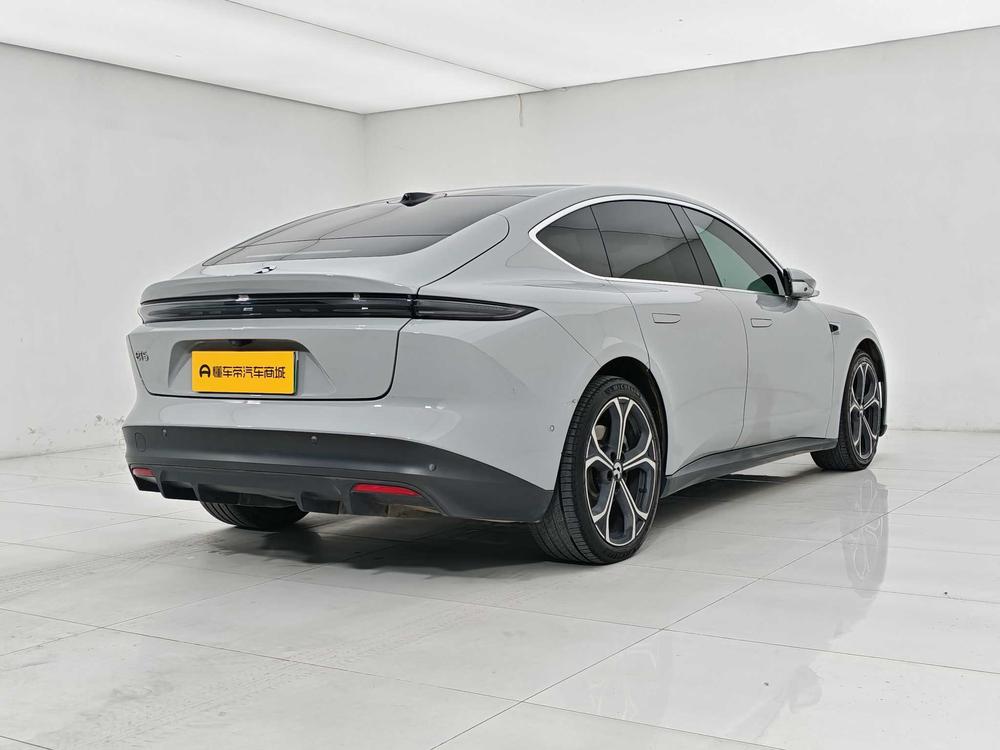 NIO NIO ET5