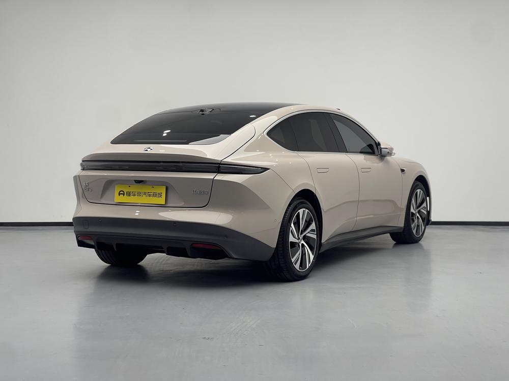 NIO NIO ET5