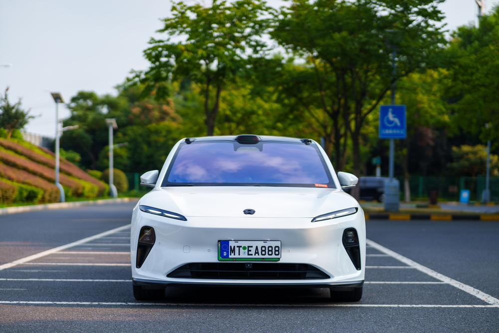 NIO NIO ET5