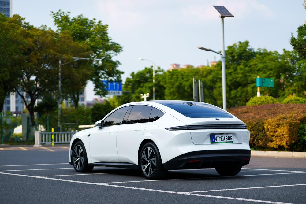 NIO NIO ET5