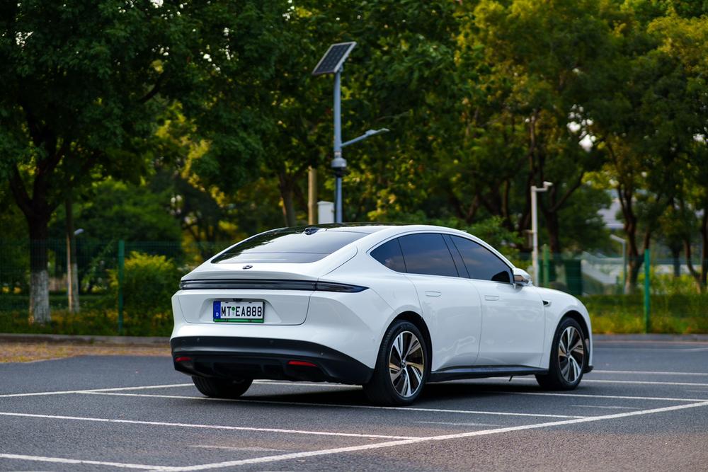 NIO NIO ET5