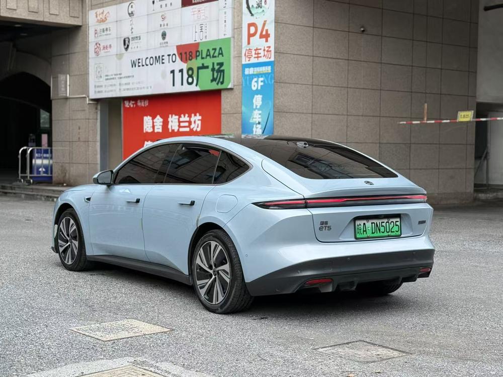 NIO NIO ET5