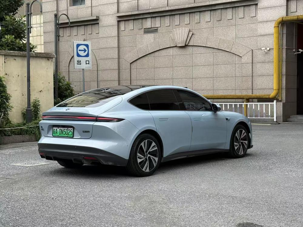 NIO NIO ET5