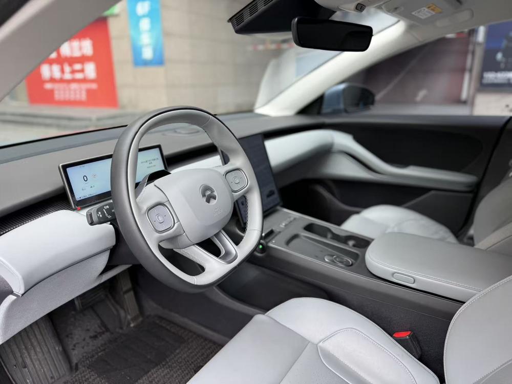NIO NIO ET5