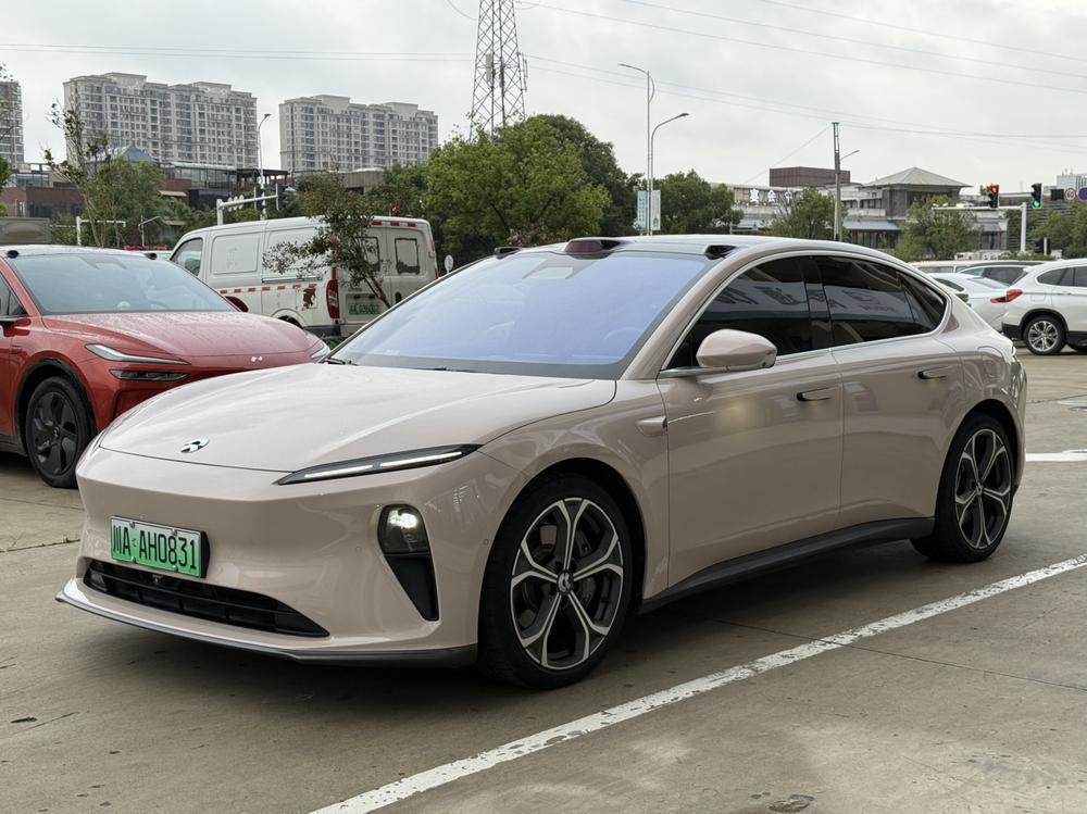 NIO NIO ET5
