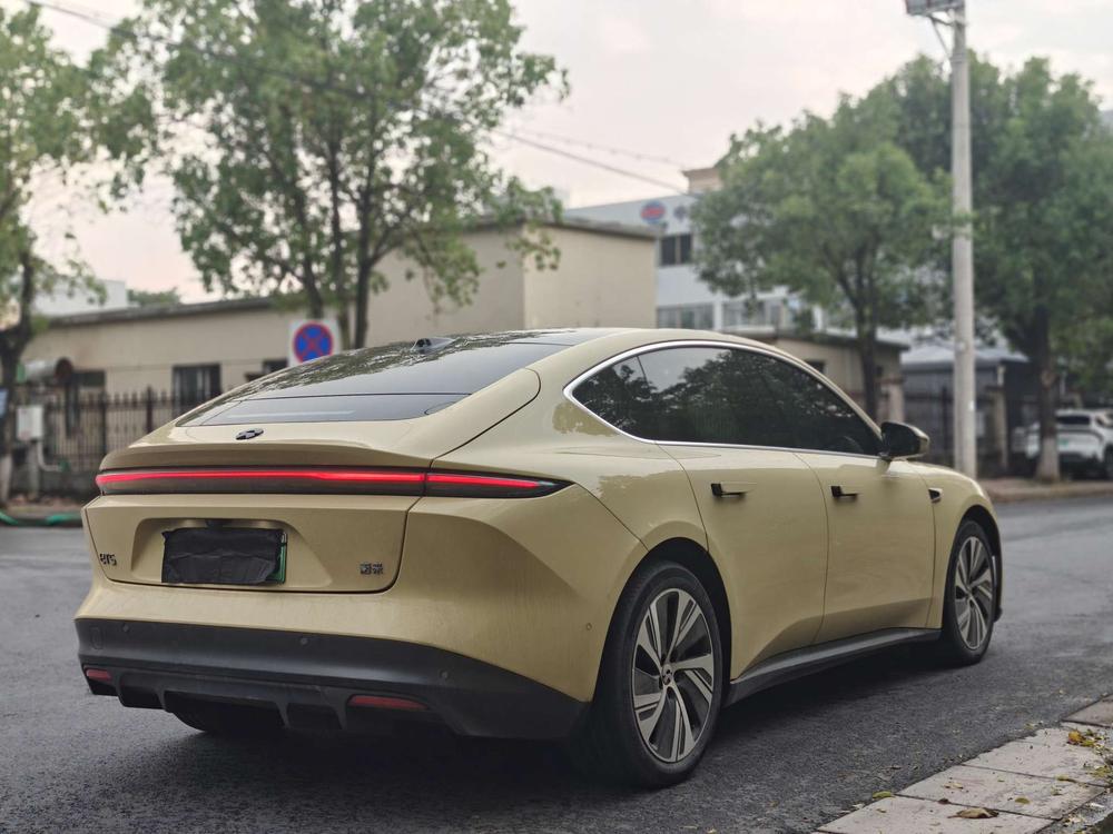 NIO NIO ET5