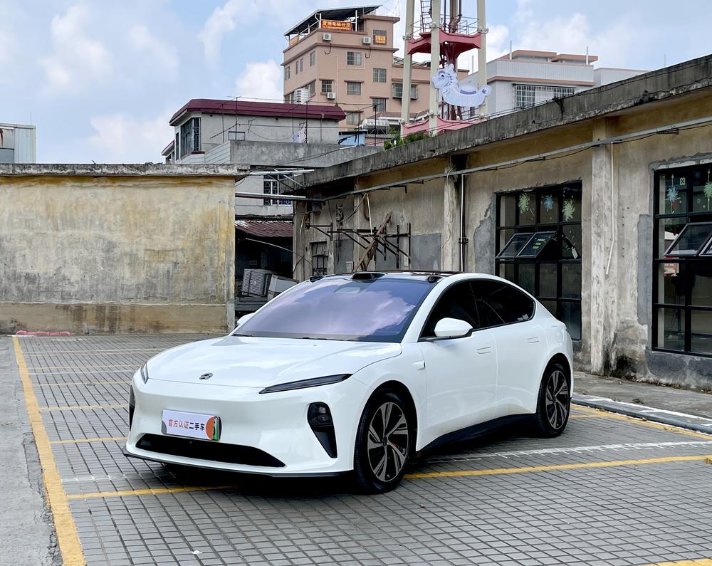 NIO NIO ET5