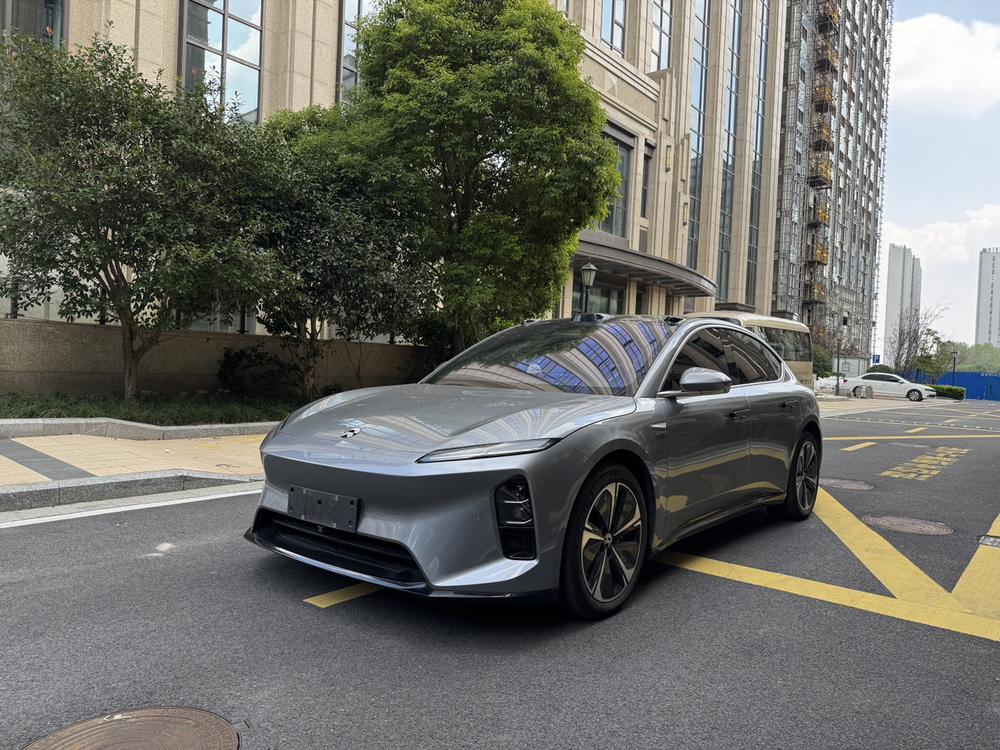 NIO NIO ET5