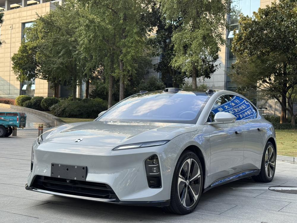 NIO NIO ET5