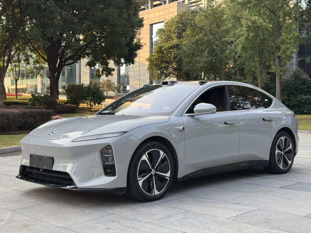 NIO NIO ET5