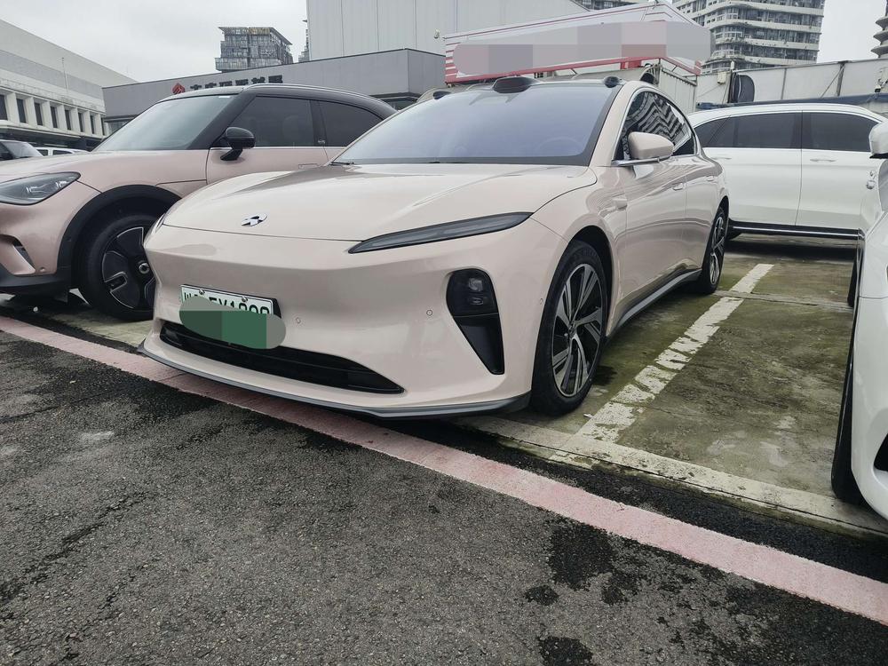 NIO NIO ET5