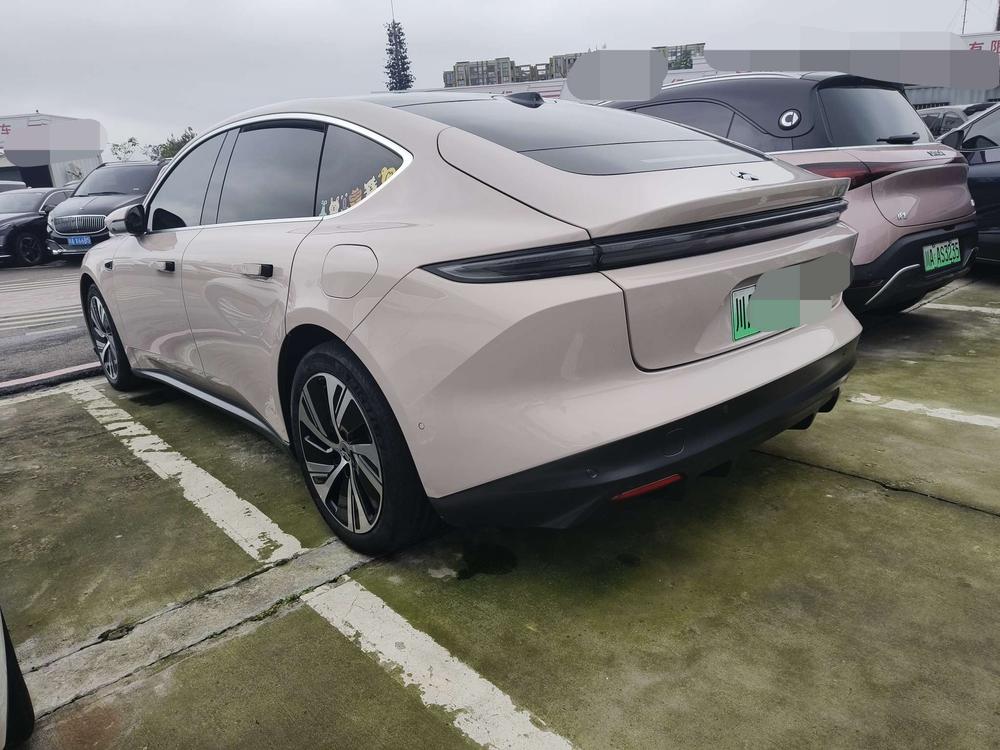 NIO NIO ET5