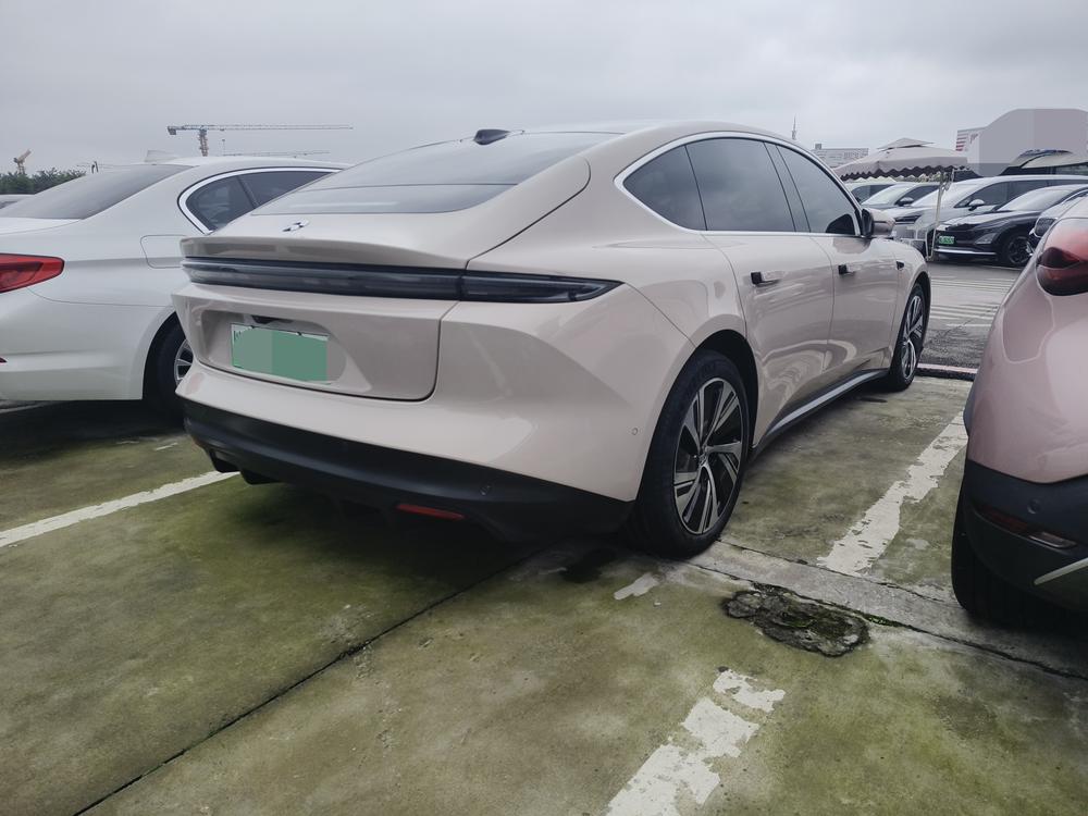 NIO NIO ET5