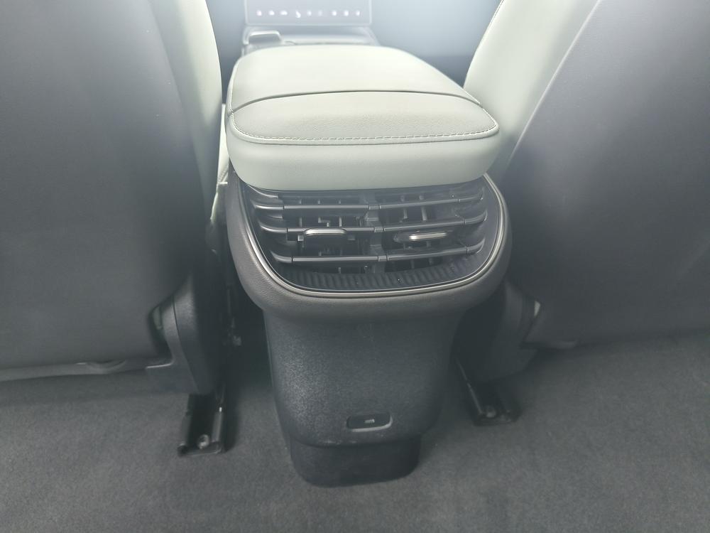 NIO NIO ET5