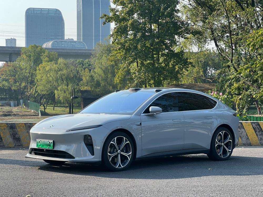 NIO NIO ET5