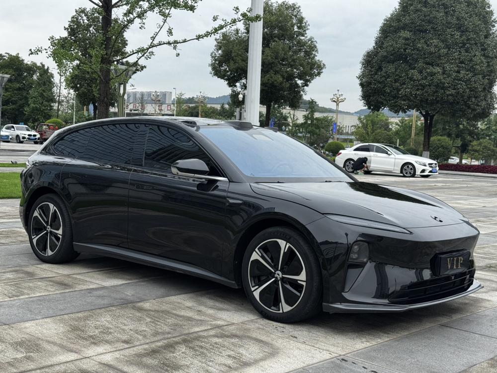 NIO NIO ET5T