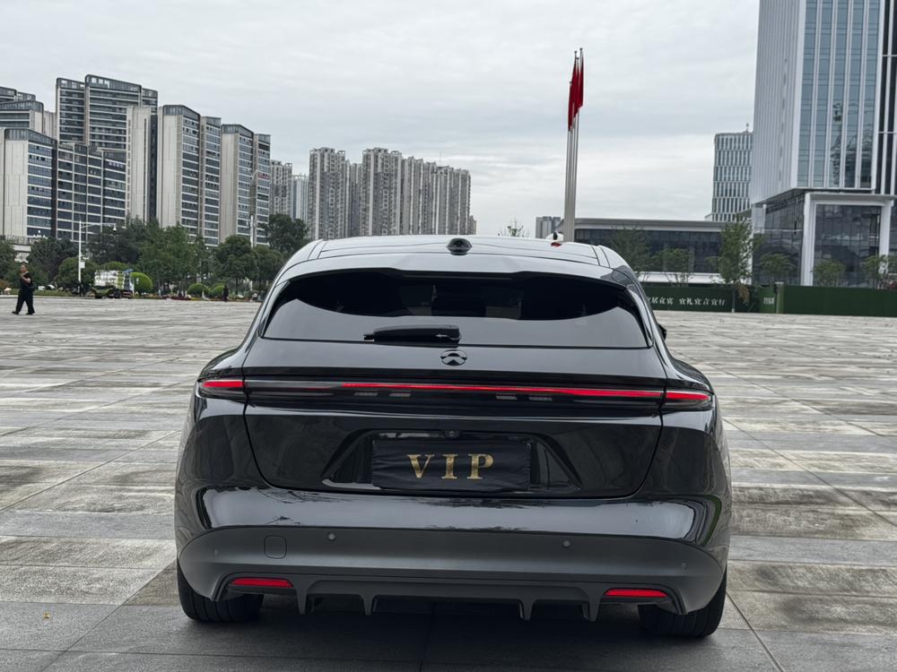 NIO NIO ET5T