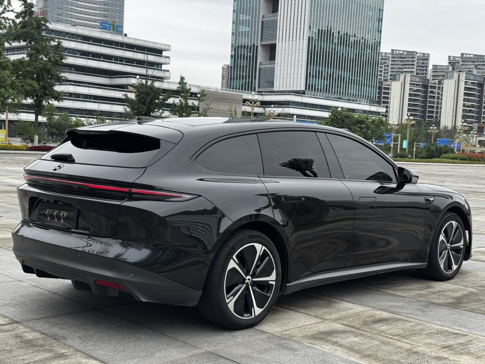 NIO NIO ET5T